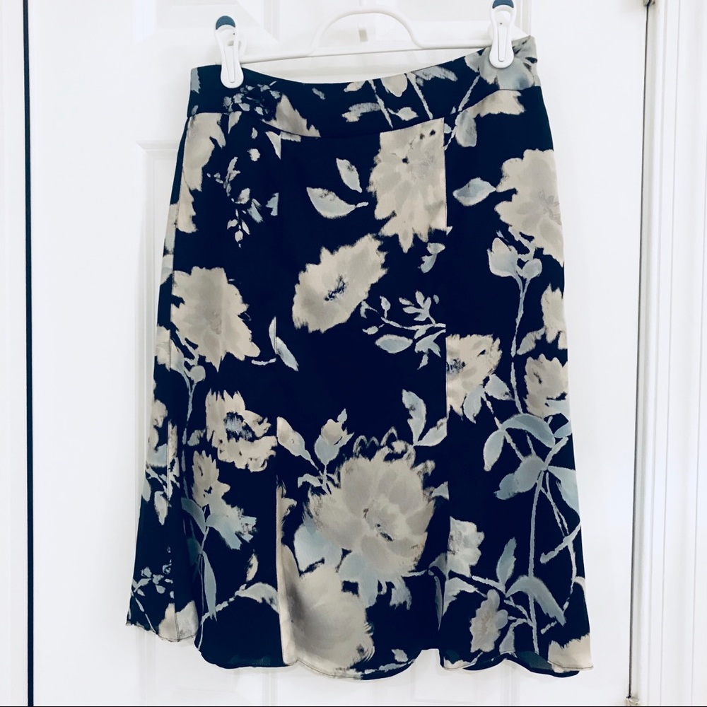 Floral Print Seta Silk A Line Knee High Silk Skirt